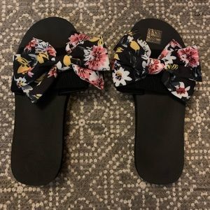 Floral flip flops